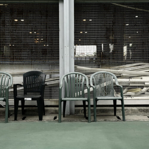 Muebles de plástico en El Salvador: la opción económica para renovar tu hogar