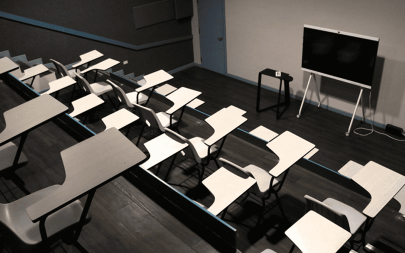 ¿Por qué alquilar una sala de eventos? 7 beneficios para empresas y organizaciones
